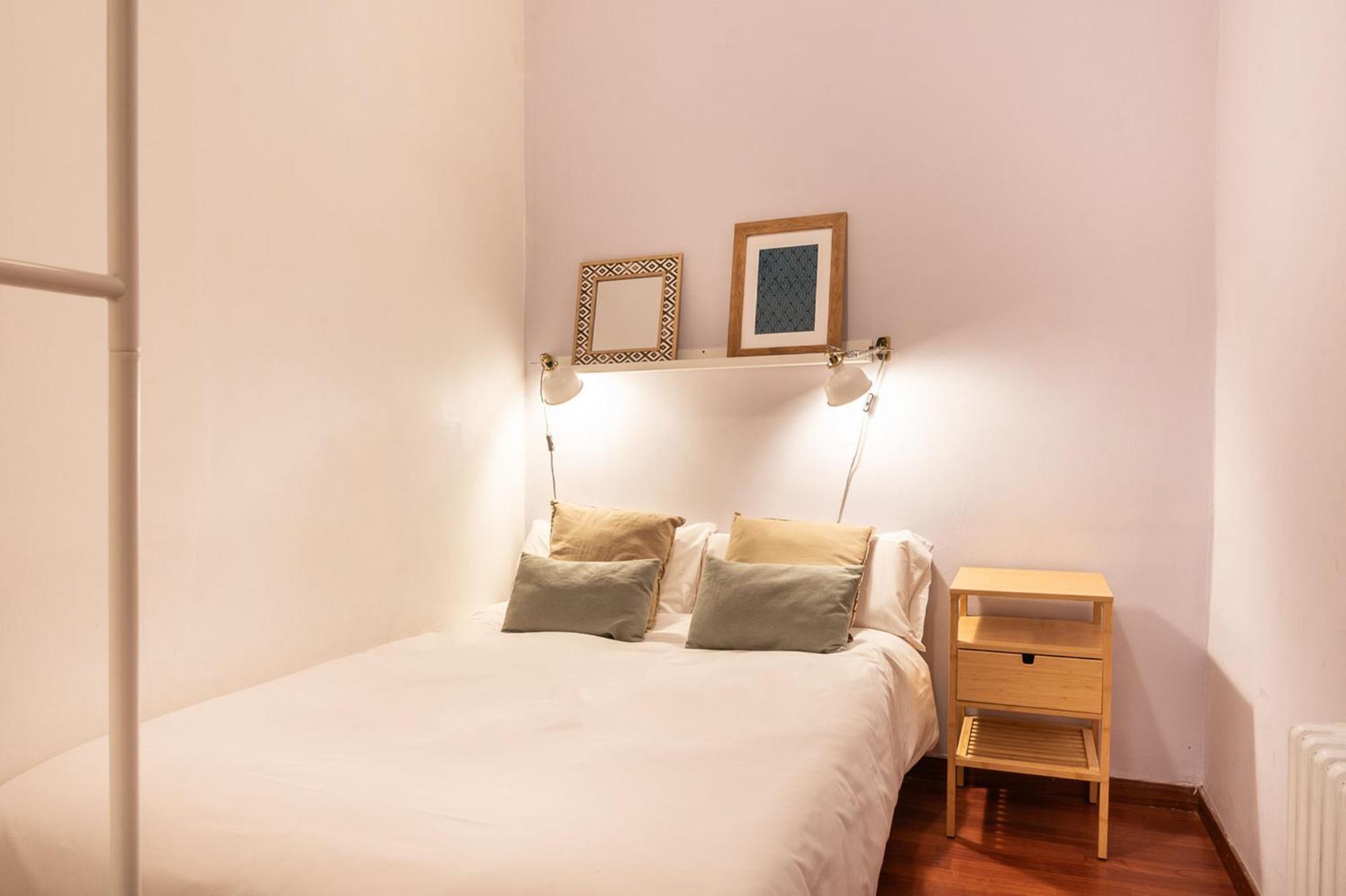 Spacious & Sunny Apt With Terrace In The City Center Βαρκελώνη Εξωτερικό φωτογραφία