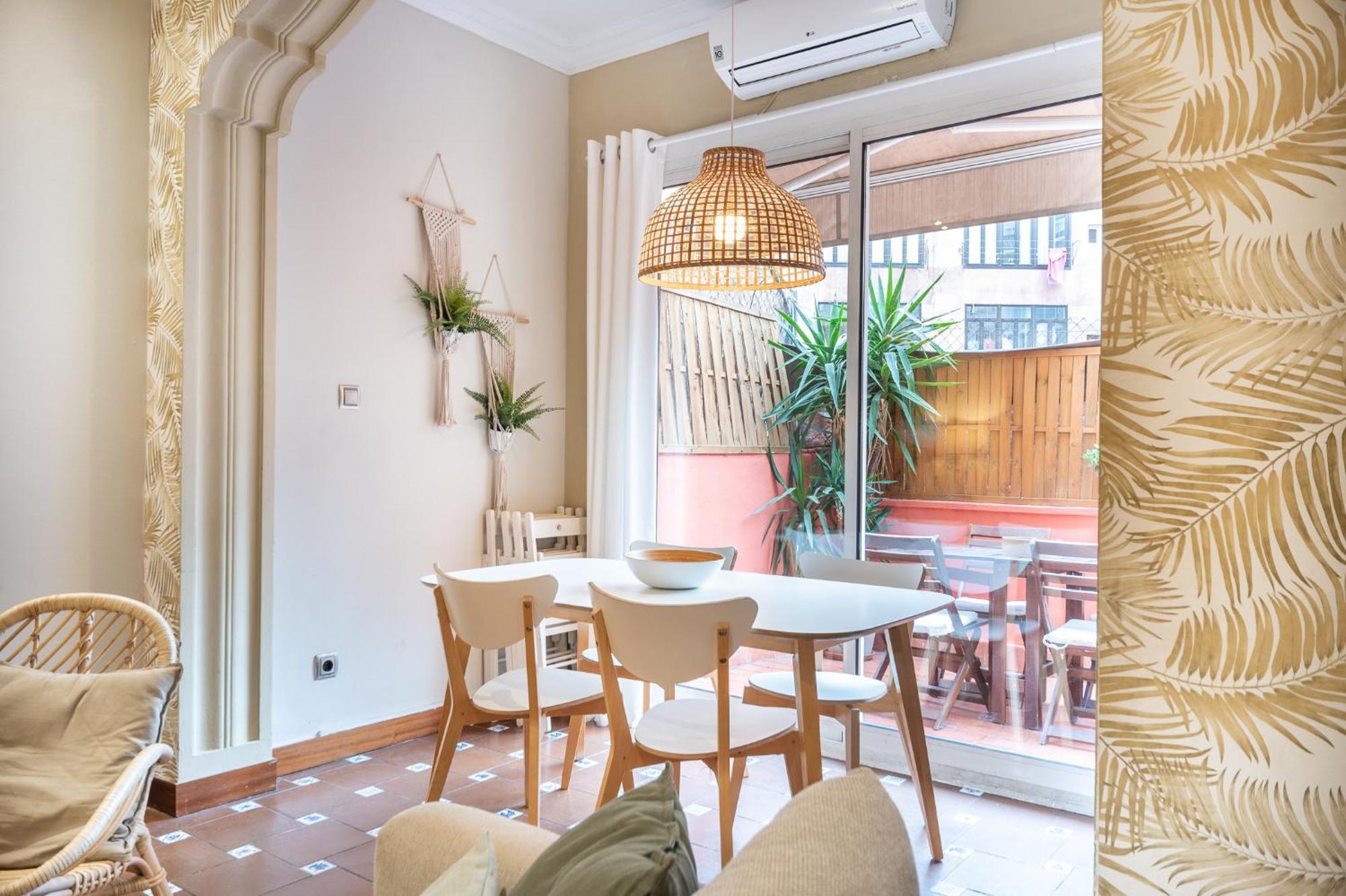 Spacious & Sunny Apt With Terrace In The City Center Βαρκελώνη Εξωτερικό φωτογραφία