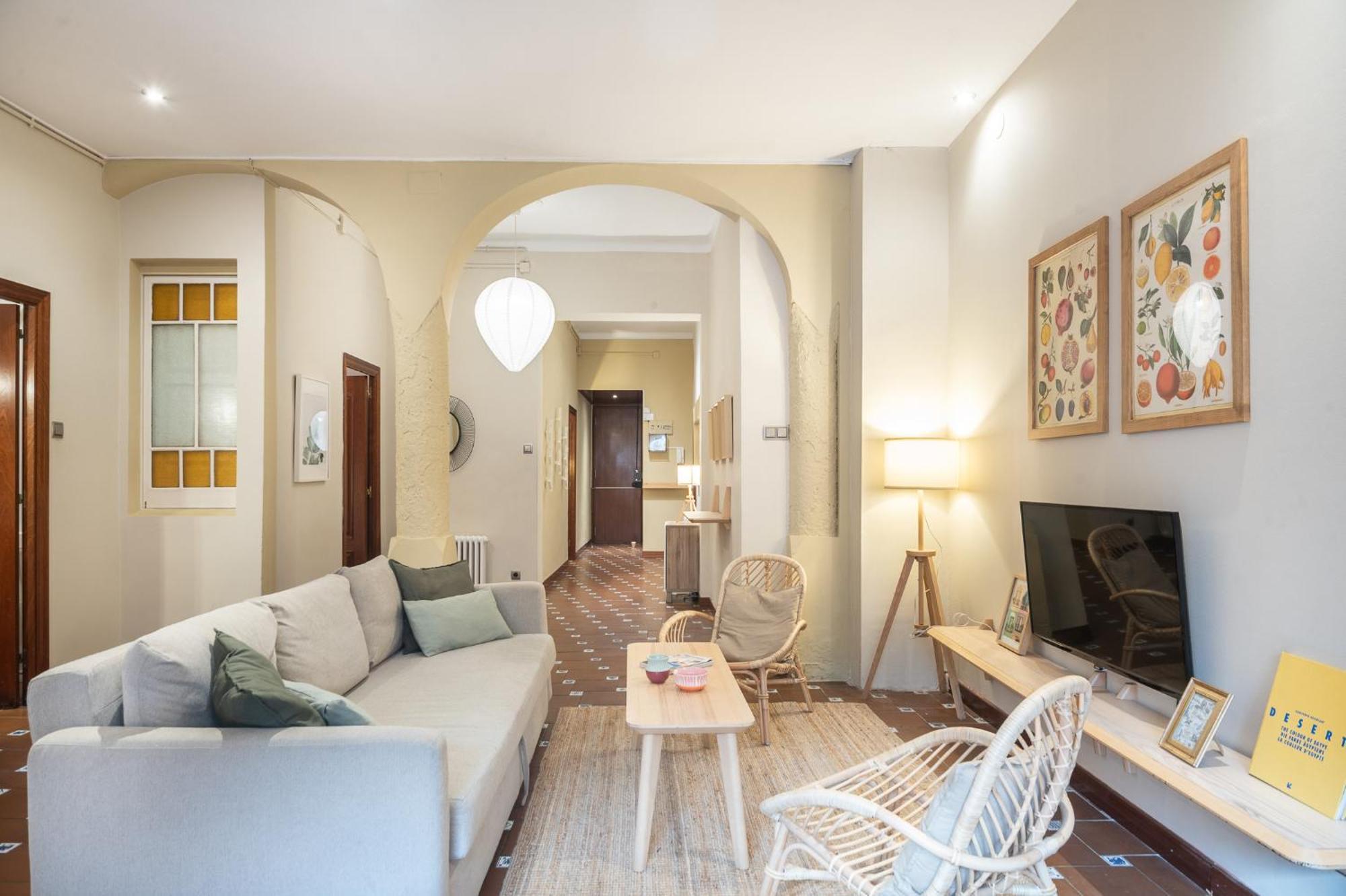 Spacious & Sunny Apt With Terrace In The City Center Βαρκελώνη Εξωτερικό φωτογραφία
